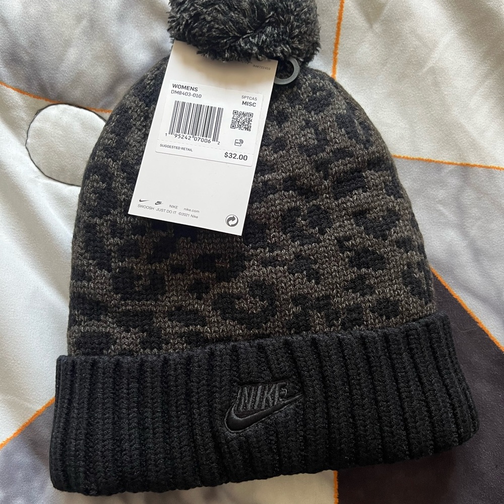 Black/Charcoal Pom beanie